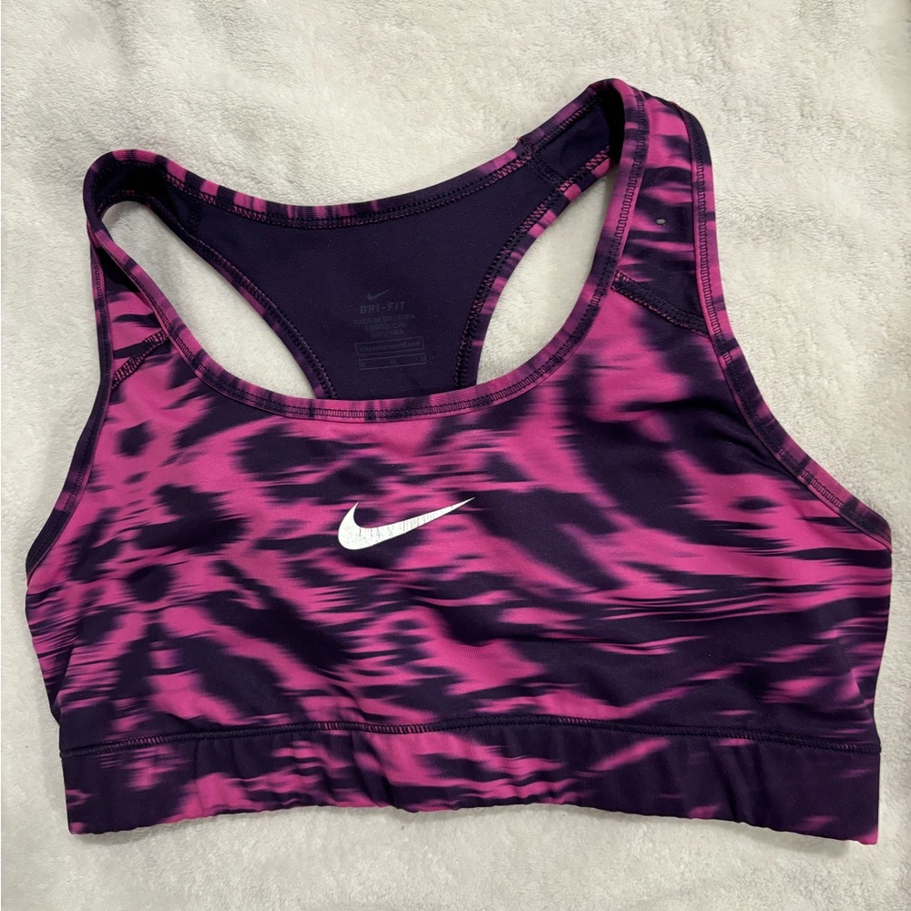 Nike sport bra size M